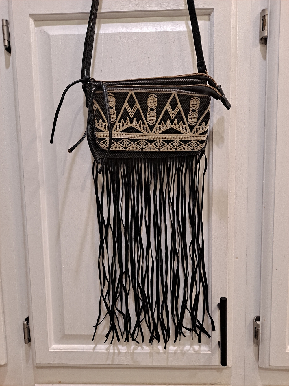 T-shirt & Jeans Boho Fringe Crossbody Bag Black Cream Embroidered Southwestern